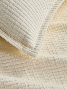 NEW King Quince $124 Organic Ribbed Cotton Coverlet Quilt Ivory